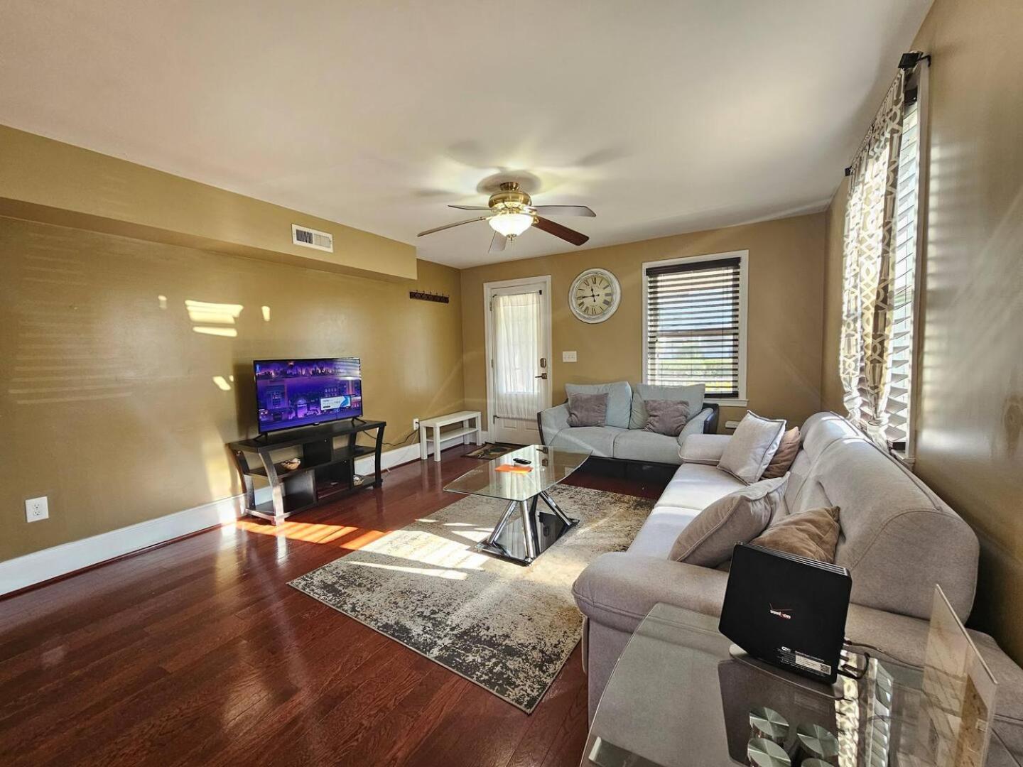 Two Story Queen Primary Тоусон Екстер'єр фото